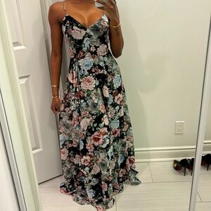 Dark Floral Long Dress 💐🌷